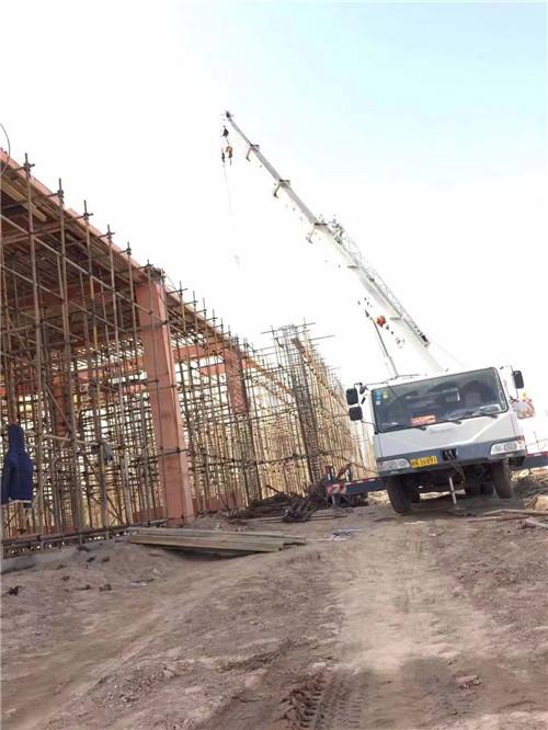 铁锋区25 吨、50 吨吊车怎么选？多大重量 / 半径适合对应车型？